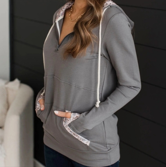Pulse Tops - Pulse Boutique Gray Women's Hoodie with Floral Accents, Sz SM, New